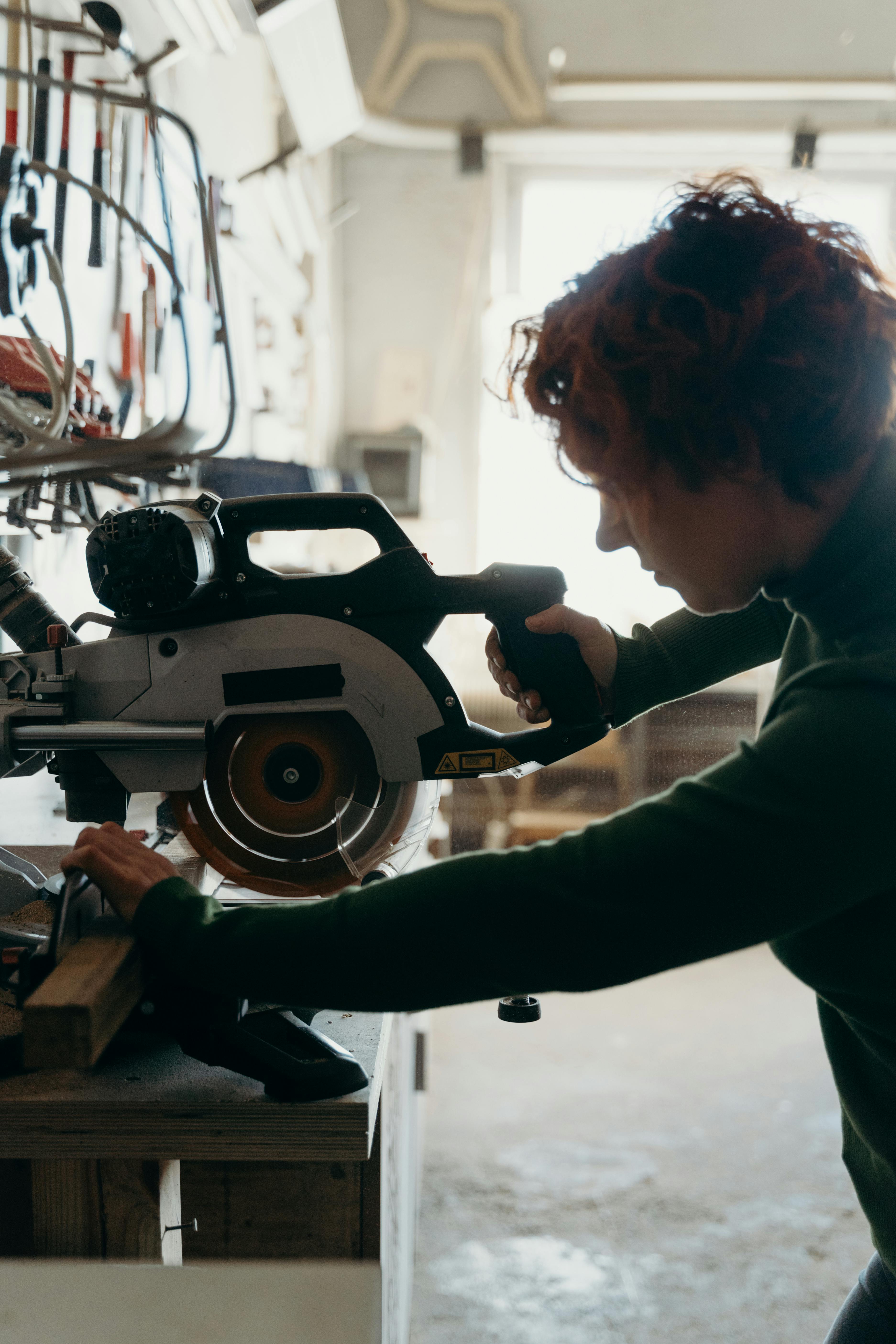 Precision vs. Power When to Choose Manual Over Power Tools